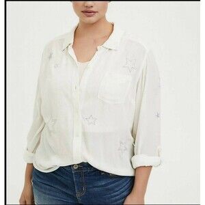 Torrid  Stars Buttons Up Blouse White‎ Plus Size 5 Relaxed Fit Roll Tab